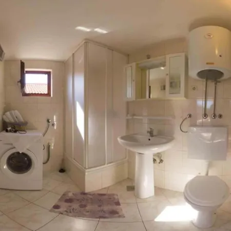 Jukica - Three Bedroom With Sea View Apartamento *